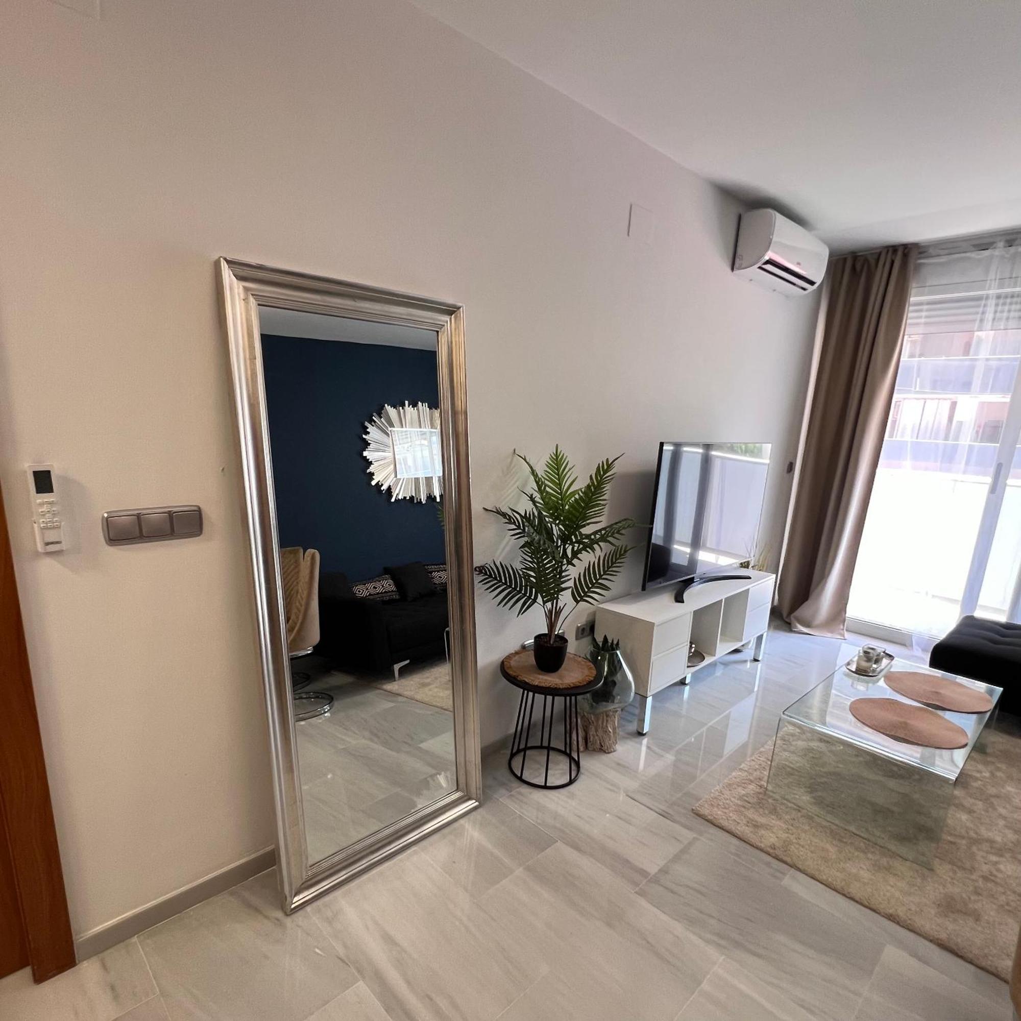 Luxurious By The Sea Apartment *